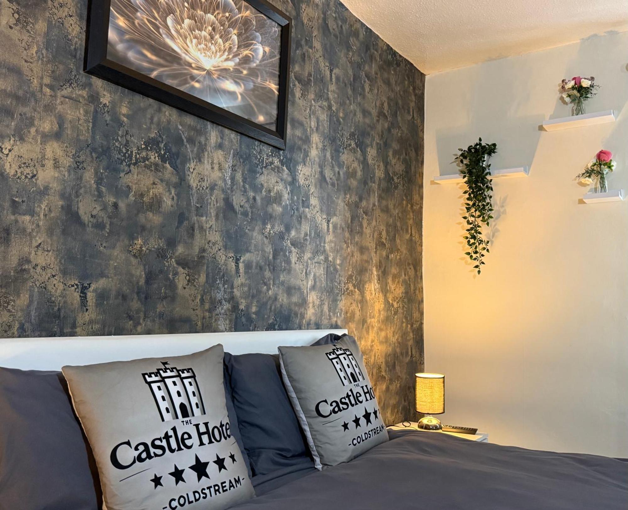 Self Check In Room Accommodation Only The Castle, Coldstream Eksteriør bilde